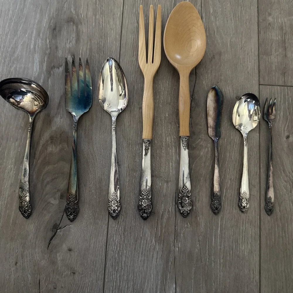 Set of 8 Oneida DISTINCTION Serving Pieces Silver Plate Prestige 1951 Flatware